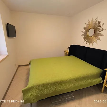 Sveciu Namai 9 Apartment